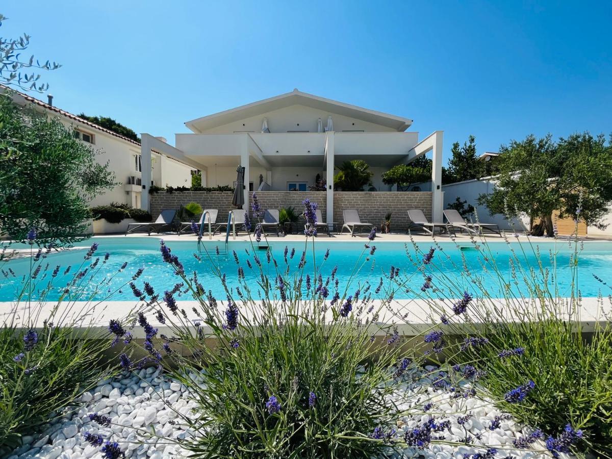 Apartments And Rooms Matesa Vodice Exterior photo