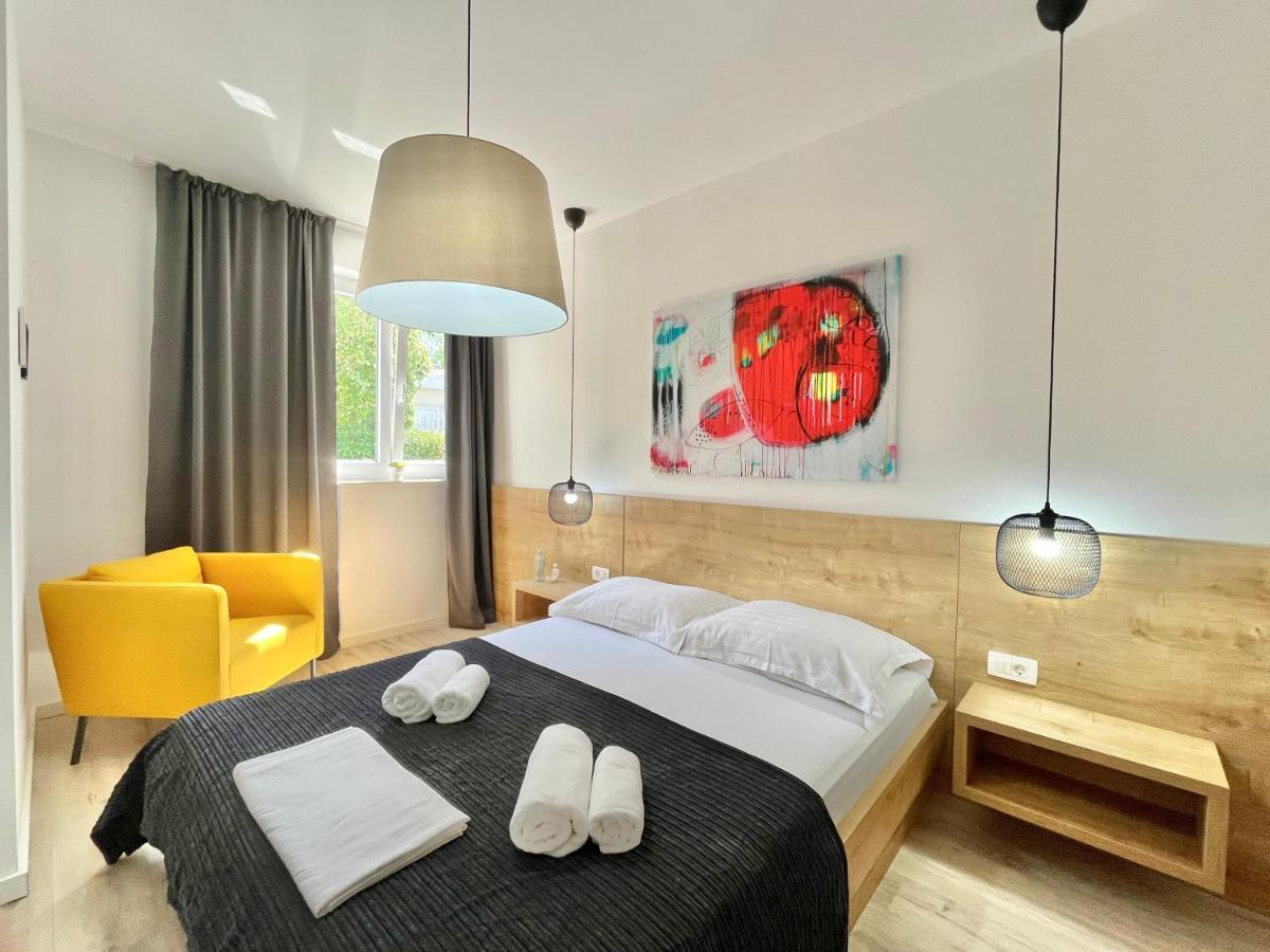 Apartments And Rooms Matesa Vodice Exterior photo