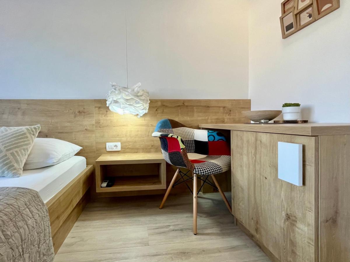 Apartments And Rooms Matesa Vodice Exterior photo