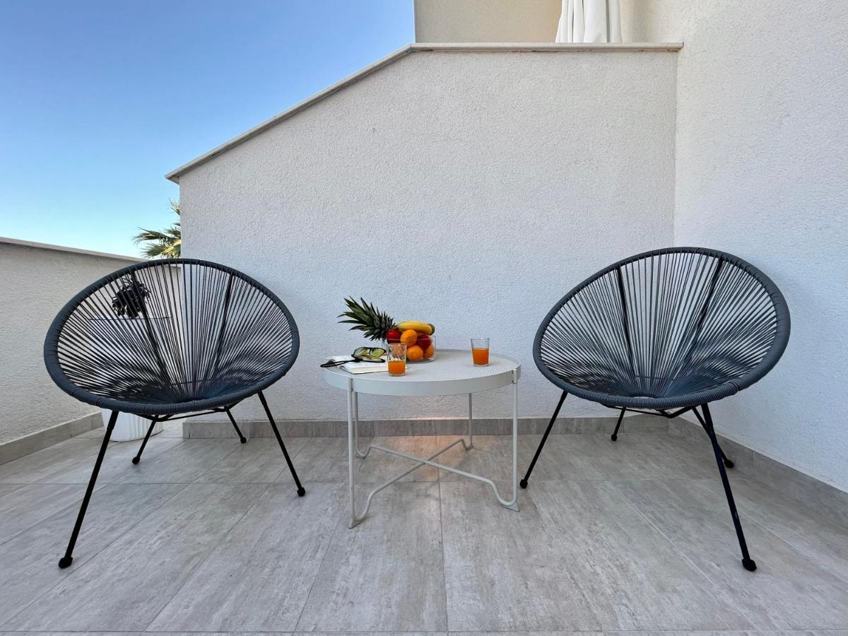 Apartments And Rooms Matesa Vodice Exterior photo