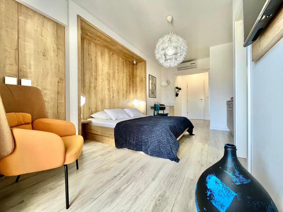 Apartments And Rooms Matesa Vodice Exterior photo