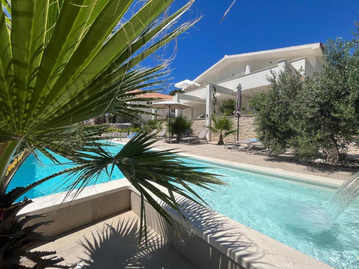 Apartments And Rooms Matesa Vodice Exterior photo